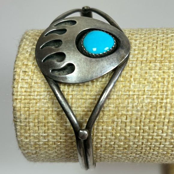Native Large Turquoise Bear Paw Shadow Box Sterling Silver 925 Cuff Earrings Set - Picture 4 of 15